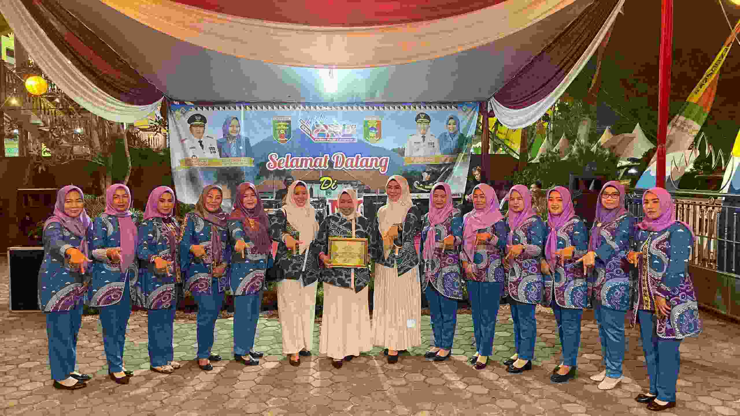 Tanggamus Raih Penghargaan Sebagai Anjungan Terinspiratif Tanggamus Raih Penghargaan Sebagai Anjungan Terinspiratif