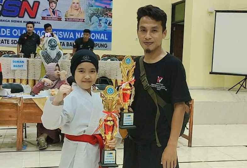 Pelatih Karate FKC Lampung Bersyukur, Muridnya akan Berlaga di Kompetisi Tingkat Dunia Pelatih Karate FKC Lampung Bersyukur, Muridnya akan Berlaga di Kompetisi Tingkat Dunia