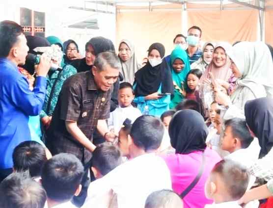 Wabup Ardani Hadiri Kegiatan Sunatan Masal di Puskesmas Tanjung Raja Wabup Ardani Hadiri Kegiatan Sunatan Masal di Puskesmas Tanjung Raja