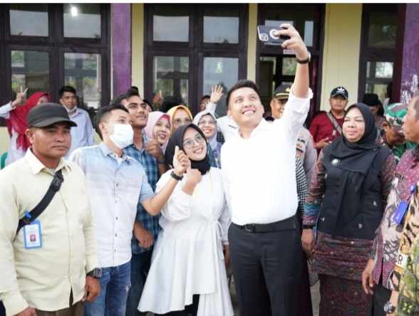 Bupati Panca Wijaya Akbar Menutup Kegiatan Sunatan Massal dan Bhakti Sosial Bupati Panca Wijaya Akbar Menutup Kegiatan Sunatan Massal dan Bhakti Sosial