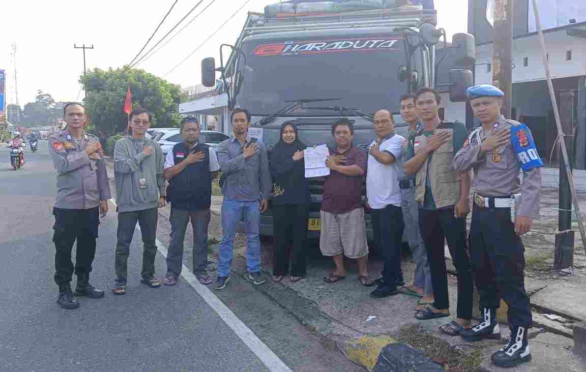 Polres Pesisir Barat Amankan Pendistribusian Kotak Suara Polres Pesisir Barat Amankan Pendistribusian Kotak Suara