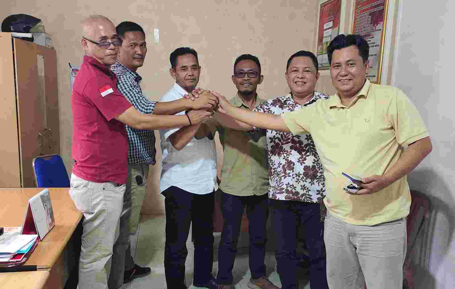 5 Ketua Organisasi Pers Datangi Polres Way Kanan, Terkait Penganiyaan Ketua SMSI 5 Ketua Organisasi Pers Datangi Polres Way Kanan, Terkait Penganiyaan Ketua SMSI