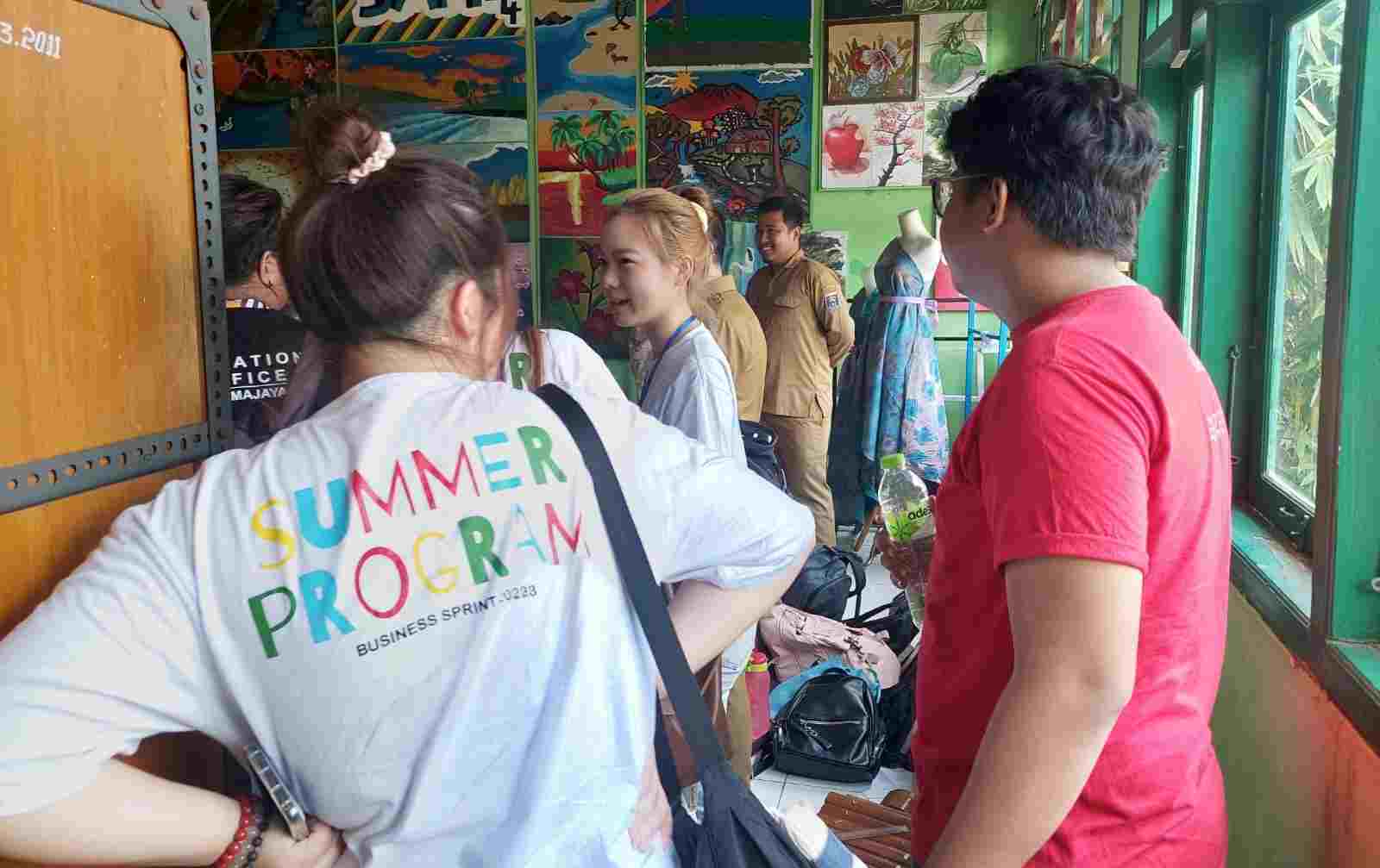 Mahasiswa 5 Negara Summer Program IIB Darmajaya Belajar Waste Management di Metro Mahasiswa 5 Negara Summer Program IIB Darmajaya Belajar Waste Management di Metro