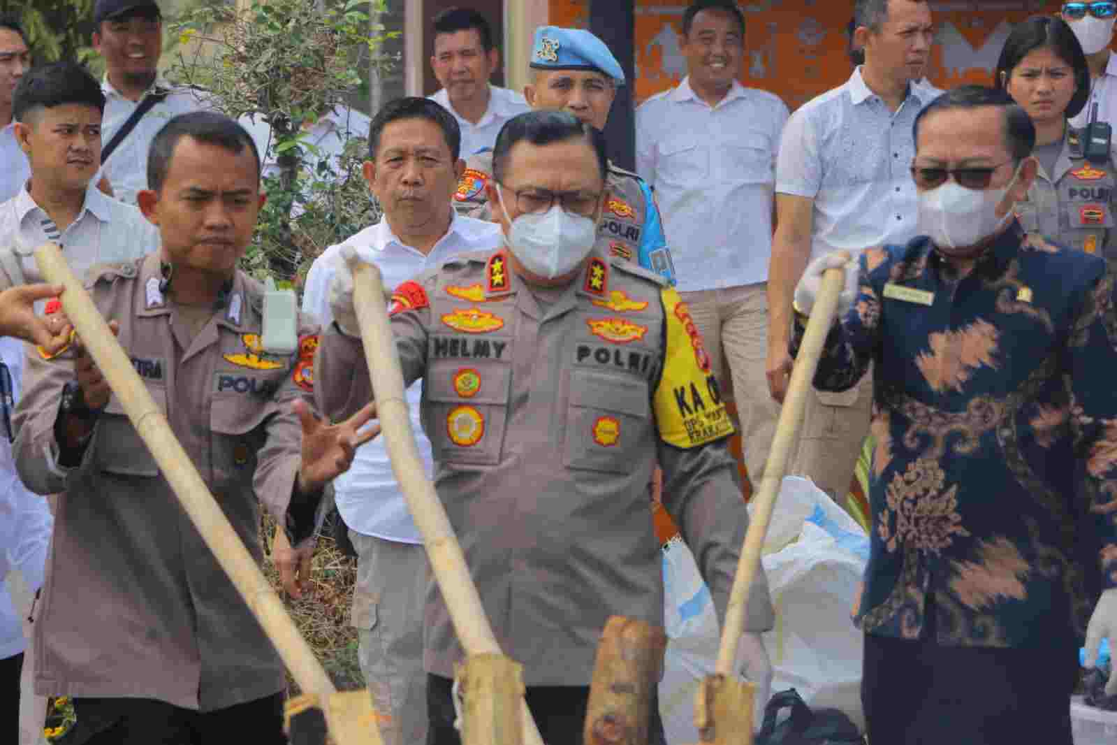 Polda Lampung Musnahkan Ratusan Kilo Narkotika Polda Lampung Musnahkan Ratusan Kilo Narkotika