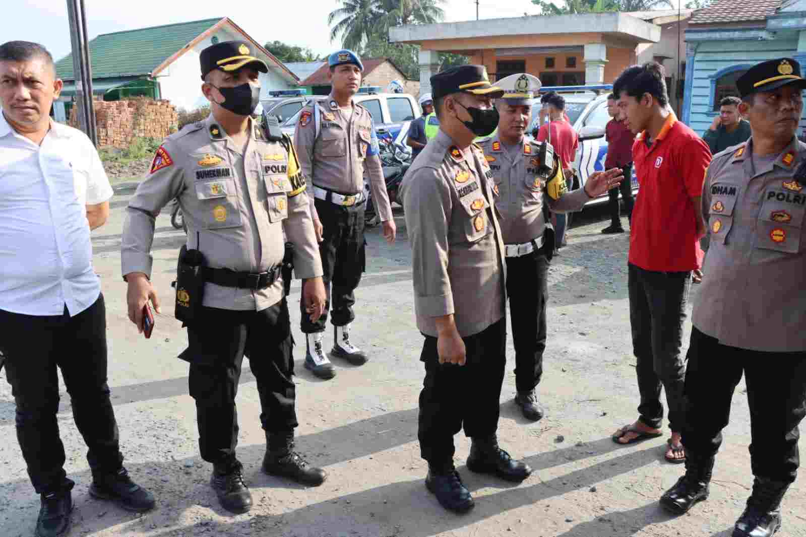 Polres Sergai Lakukan Razia di Perbatasan untuk Jaga Keamanan Jelang Pemilu 2024 Polres Sergai Lakukan Razia di Perbatasan untuk Jaga Keamanan Jelang Pemilu 2024