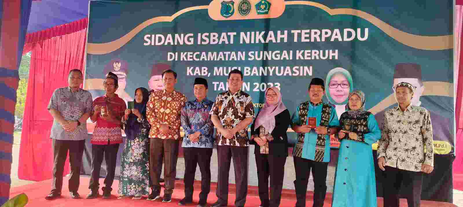 Warga Antusias Ikuti Sidang Isbat Nikah Terpadu Warga Antusias Ikuti Sidang Isbat Nikah Terpadu