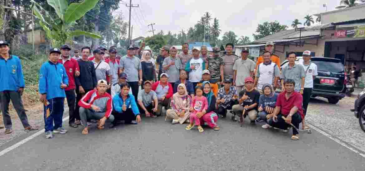 Jum’at Berlian Gotong Royong Satu Kec Bandar Negeri Semuwong (BNS) Jum’at Berlian Gotong Royong Satu Kec Bandar Negeri Semuwong (BNS)