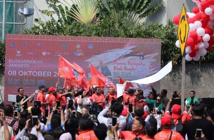 Soul of Sail Teluk Cenderawasih Pesona Papua di Bundaran HI Soul of Sail Teluk Cenderawasih Pesona Papua di Bundaran HI