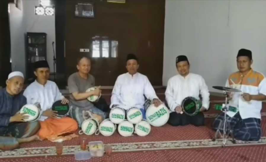 Majelis Taklim At-Taqwa Terima Alat Musik Marawis dari Baznas Bazis Jakarta Selatan Majelis Taklim At-Taqwa Terima Alat Musik Marawis dari Baznas Bazis Jakarta Selatan