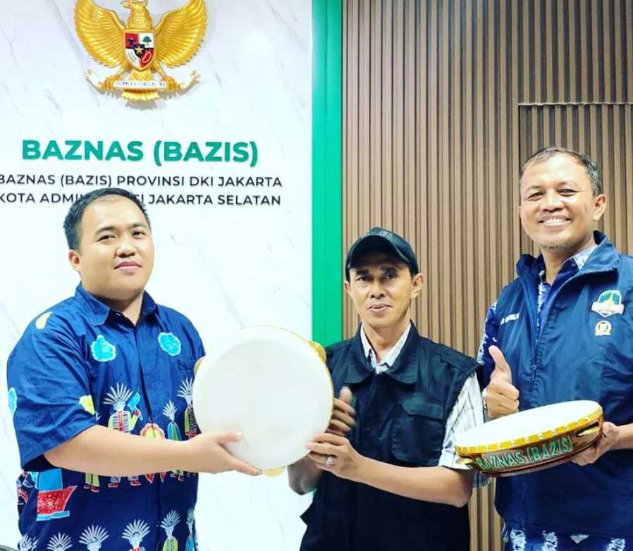 Salurkan Bantuan Hadroh, RT. 10 Petukangan Selatan : Terimakasih Baznas Bazis Jakarta Selatan Salurkan Bantuan Hadroh, RT. 10 Petukangan Selatan : Terimakasih Baznas Bazis Jakarta Selatan