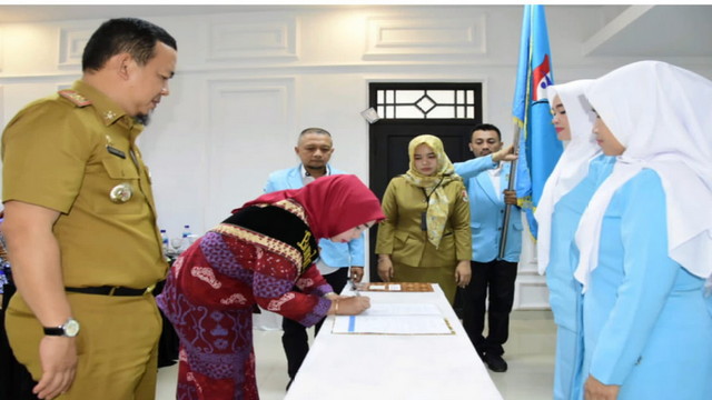 Dilantik, Rini Budiman Jaya Pimpin Himpaudi Tubaba Periode 2023-2027 Dilantik, Rini Budiman Jaya Pimpin Himpaudi Tubaba Periode 2023-2027