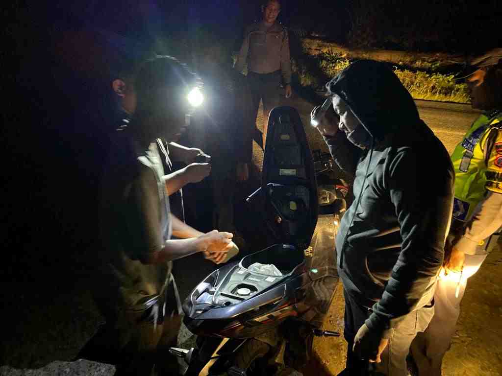 Razia Polsek Tebing Tinggi Cegah Peredaran dari Ancaman Narkotika Razia Polsek Tebing Tinggi Cegah Peredaran dari Ancaman Narkotika