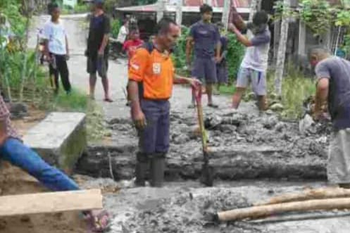 Beri Perhatian Khusus, Anggota DPRD Pasaman Aprial Akan Terus Berbuat Beri Perhatian Khusus, Anggota DPRD Pasaman Aprial Akan Terus Berbuat