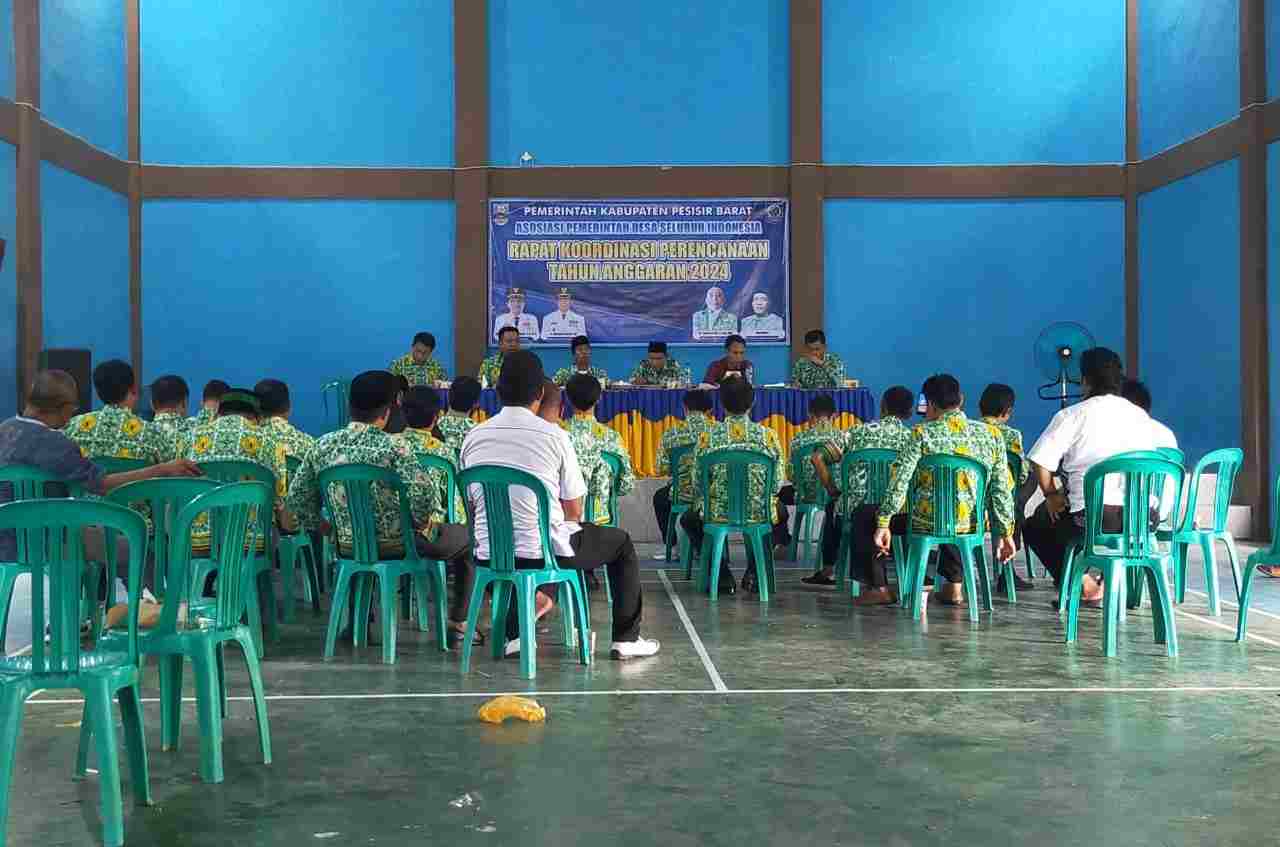 Mustapiri Terpilih Secara Aklamasi Mustapiri Terpilih Secara Aklamasi