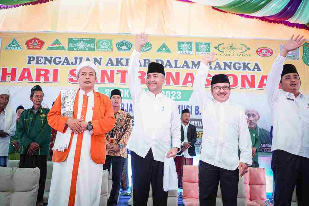 Susuri Daerah Perairan, Apriyadi Ngalap Berkah Bareng Kiyai dan Santri Susuri Daerah Perairan, Apriyadi Ngalap Berkah Bareng Kiyai dan Santri