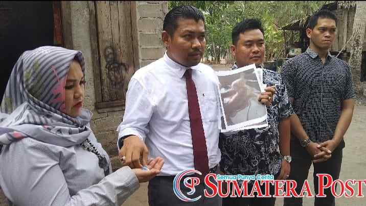 Kuasa Hukum Asiah Minta Polisi Perjelas Sebab Pendarahan Hebat di Tumit Bayi Agustus Kuasa Hukum Asiah Minta Polisi Perjelas Sebab Pendarahan Hebat di Tumit Bayi Agustus