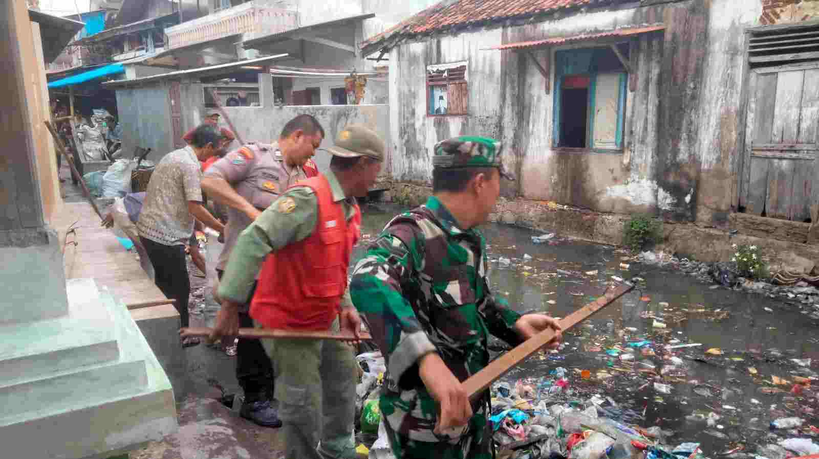 Kolaborasi Wujudkan Lingkungan Yang Bersih Serta Bebas dari Polusi Kolaborasi Wujudkan Lingkungan Yang Bersih Serta Bebas dari Polusi