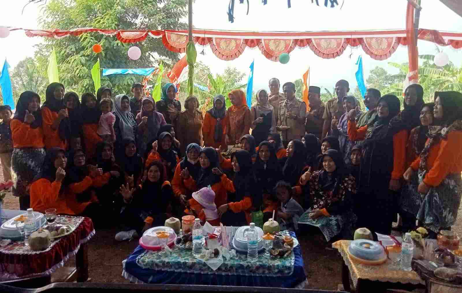 Kelompok Wanita Tani Melati Desa Kebagusan Rayakan HUT ke-1 Kelompok Wanita Tani Melati Desa Kebagusan Rayakan HUT ke-1