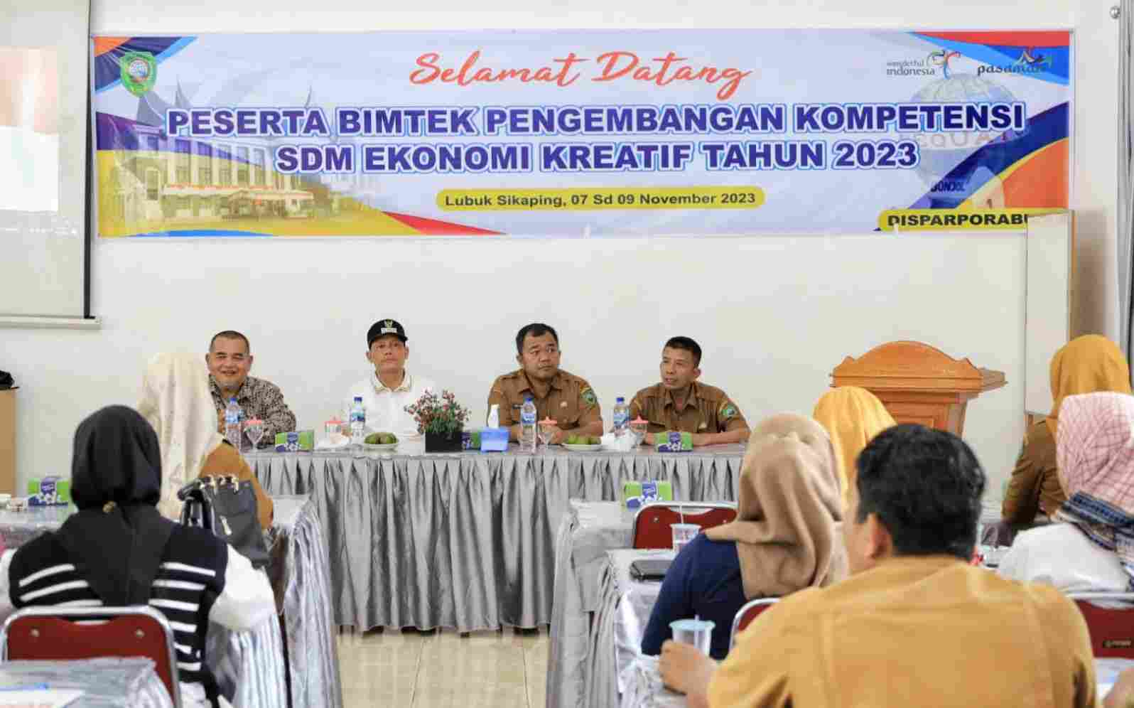Sabar AS Buka Bintek, Pemda Pasaman Serius Kembangkan Bidang Pariwisata Sabar AS Buka Bintek, Pemda Pasaman Serius Kembangkan Bidang Pariwisata