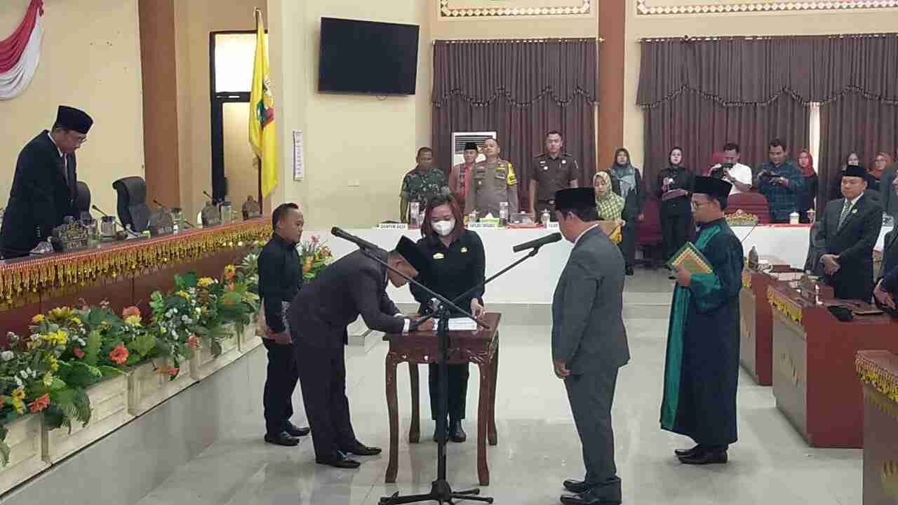 Rapat Paripurna DPRD Tanggamus, Pengucapan Sumpah Janji PAW Masa Jabatan 2019-2024 Rapat Paripurna DPRD Tanggamus, Pengucapan Sumpah Janji PAW Masa Jabatan 2019-2024