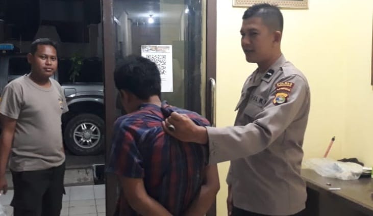 Dibantu Warga, Polsek Semaka Tangkap Pelaku Percobaan Pencurian Dibantu Warga, Polsek Semaka Tangkap Pelaku Percobaan Pencurian
