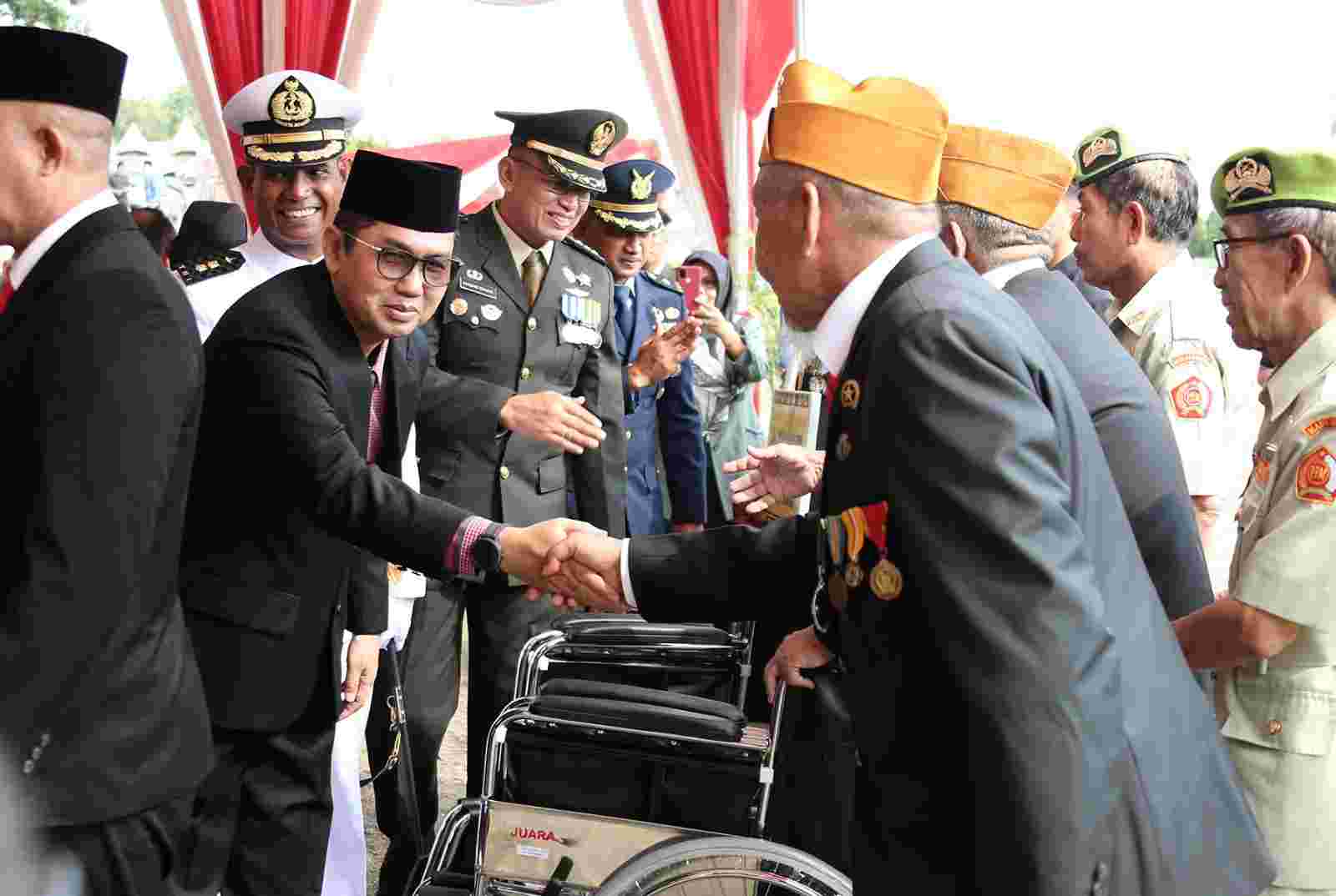 Pemprov Lampung Gelar Upacara Peringatan Hari Pahlawan ke-78 Pemprov Lampung Gelar Upacara Peringatan Hari Pahlawan ke-78