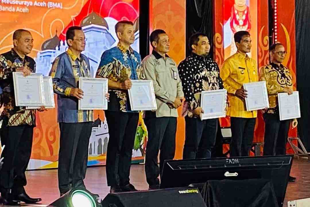 KPK Beri Penghargaan Terkait Penertiban Aset Daerah Kepada Pj Bupati KPK Beri Penghargaan Terkait Penertiban Aset Daerah Kepada Pj Bupati