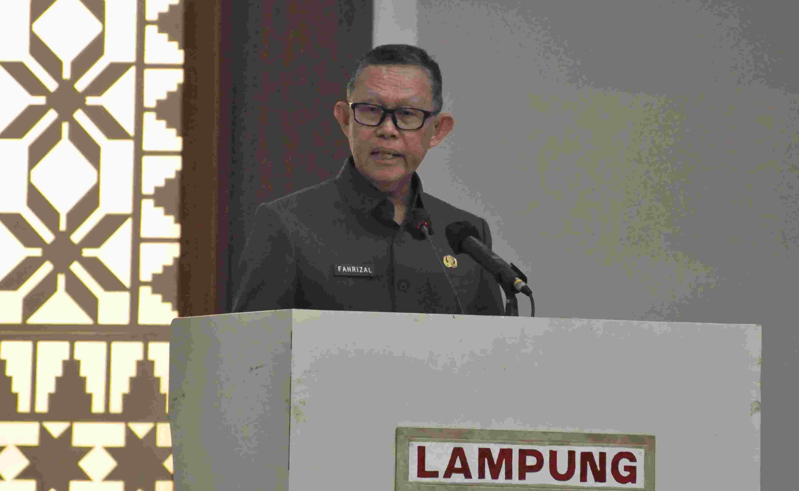 Gubernur Lampung Sampaikan Jawaban Terhadap Pandangan Umum Fraksi-fraksi DPRD Gubernur Lampung Sampaikan Jawaban Terhadap Pandangan Umum Fraksi-fraksi DPRD