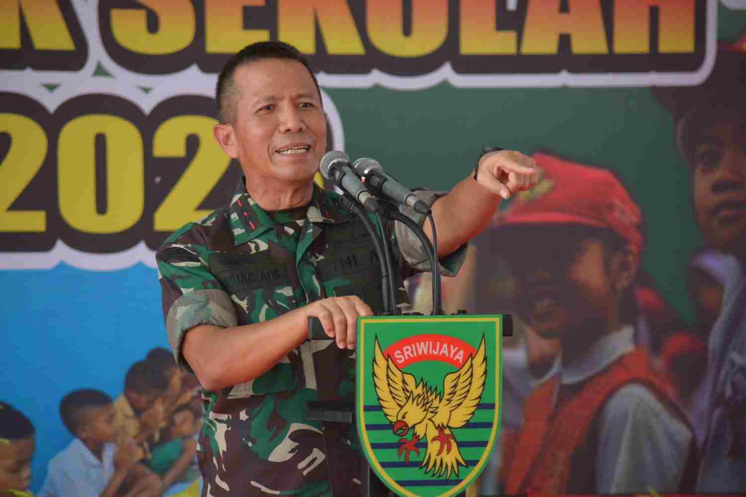 Pangdam II/Swj Bersama Danrem Tinjau Program Dapur Masuk Sekolah Di SDN 3 Simbarwaringin Pangdam II/Swj Bersama Danrem Tinjau Program Dapur Masuk Sekolah Di SDN 3 Simbarwaringin