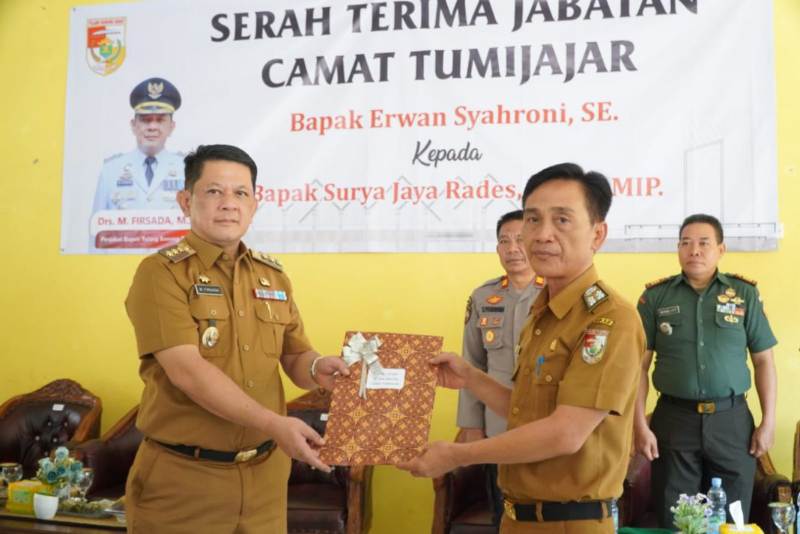 Pj. Bupati M. Firsada Hadiri Sertijabat Camat Pagar Dewa dan Tumijajar Pj. Bupati M. Firsada Hadiri Sertijabat Camat Pagar Dewa dan Tumijajar