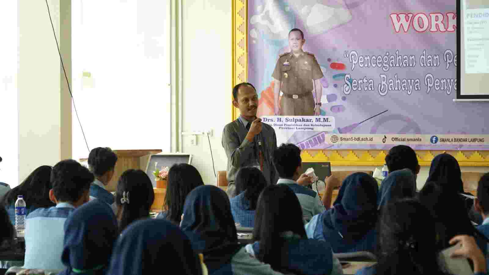Antisipasi Kenakalan dan Kekerasan, SMAN 5 Gandeng Prodi Hukum Bisnis IIB Darmajaya Antisipasi Kenakalan dan Kekerasan, SMAN 5 Gandeng Prodi Hukum Bisnis IIB Darmajaya