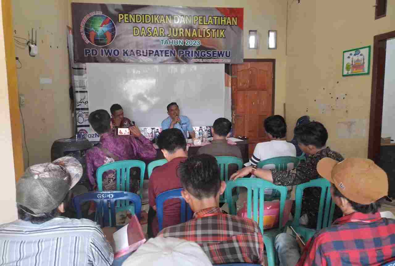 JMSI Pringsewu jadi Pemateri di Diklatsar Jurnalistik PD IWO JMSI Pringsewu jadi Pemateri di Diklatsar Jurnalistik PD IWO
