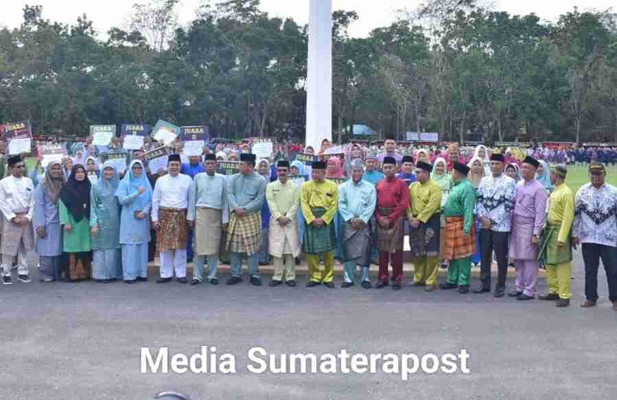 Pj. Bupati Aceh Tamiang Pimpin Upacara Peringatan Hari Guru Nasional ke-78 Pj. Bupati Aceh Tamiang Pimpin Upacara Peringatan Hari Guru Nasional ke-78