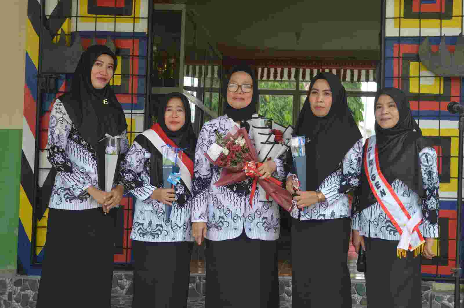 Peringati HUT PGRI ke-78 dan HGN 2023, SMPN 5 Wujudkan Kompetensi Guru Menuju Indonesia Baru Peringati HUT PGRI ke-78 dan HGN 2023, SMPN 5 Wujudkan Kompetensi Guru Menuju Indonesia Baru