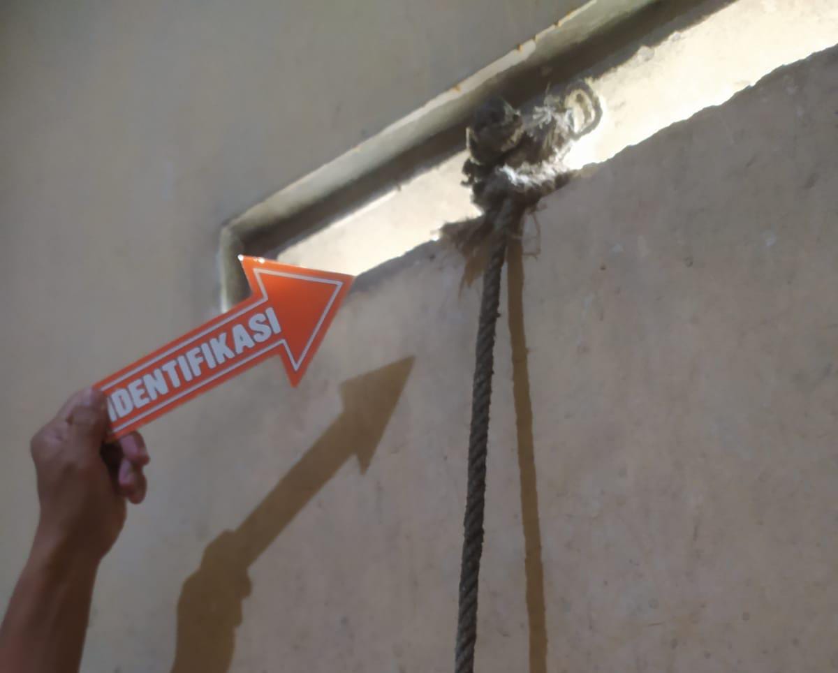 Pria Wiraswasta Ditemukan Tewas Gantung Diri, Keluarga Tolak Autopsi Pria Wiraswasta Ditemukan Tewas Gantung Diri, Keluarga Tolak Autopsi