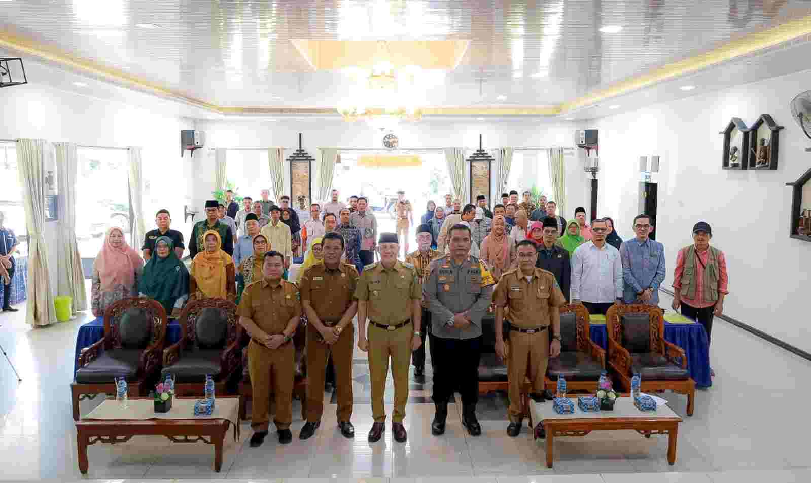 Buka Sosialisasi Ormas, Bupati Sabar AS Sampaikan Hal Penting Buka Sosialisasi Ormas, Bupati Sabar AS Sampaikan Hal Penting