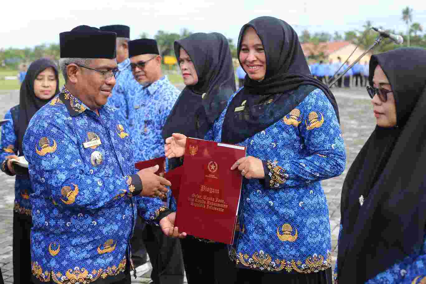 Upacara HUT KORPRI di Aceh Utara Diwarnai Penghargaan Satyalancana Upacara HUT KORPRI di Aceh Utara Diwarnai Penghargaan Satyalancana