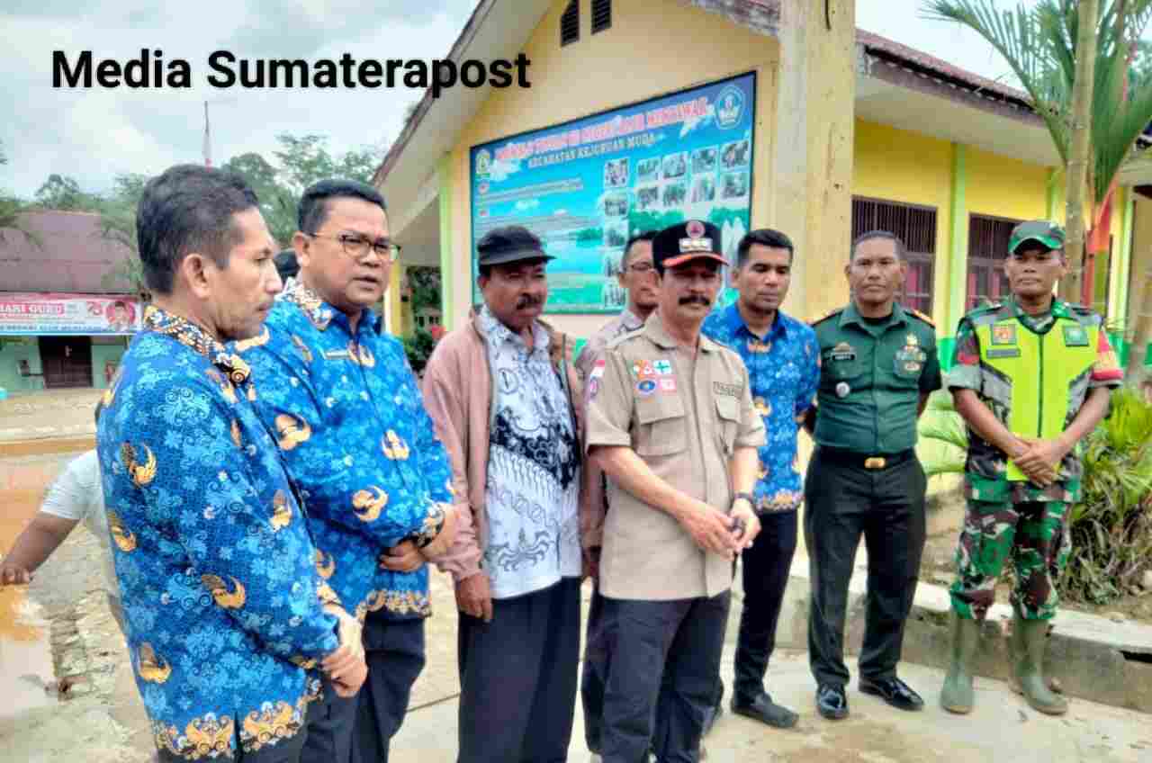 Kunker PJ Bupati Aceh Tamiang Meuarah Budiman ke SDN 1 Alur Mentawak Kunker PJ Bupati Aceh Tamiang Meuarah Budiman ke SDN 1 Alur Mentawak