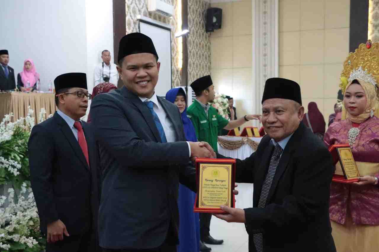 Kontribusi Wisudawan STIT Al-Hikmah Tebing Tinggi Diharapkan Untuk Kemajuan Sergai Kontribusi Wisudawan STIT Al-Hikmah Tebing Tinggi Diharapkan Untuk Kemajuan Sergai