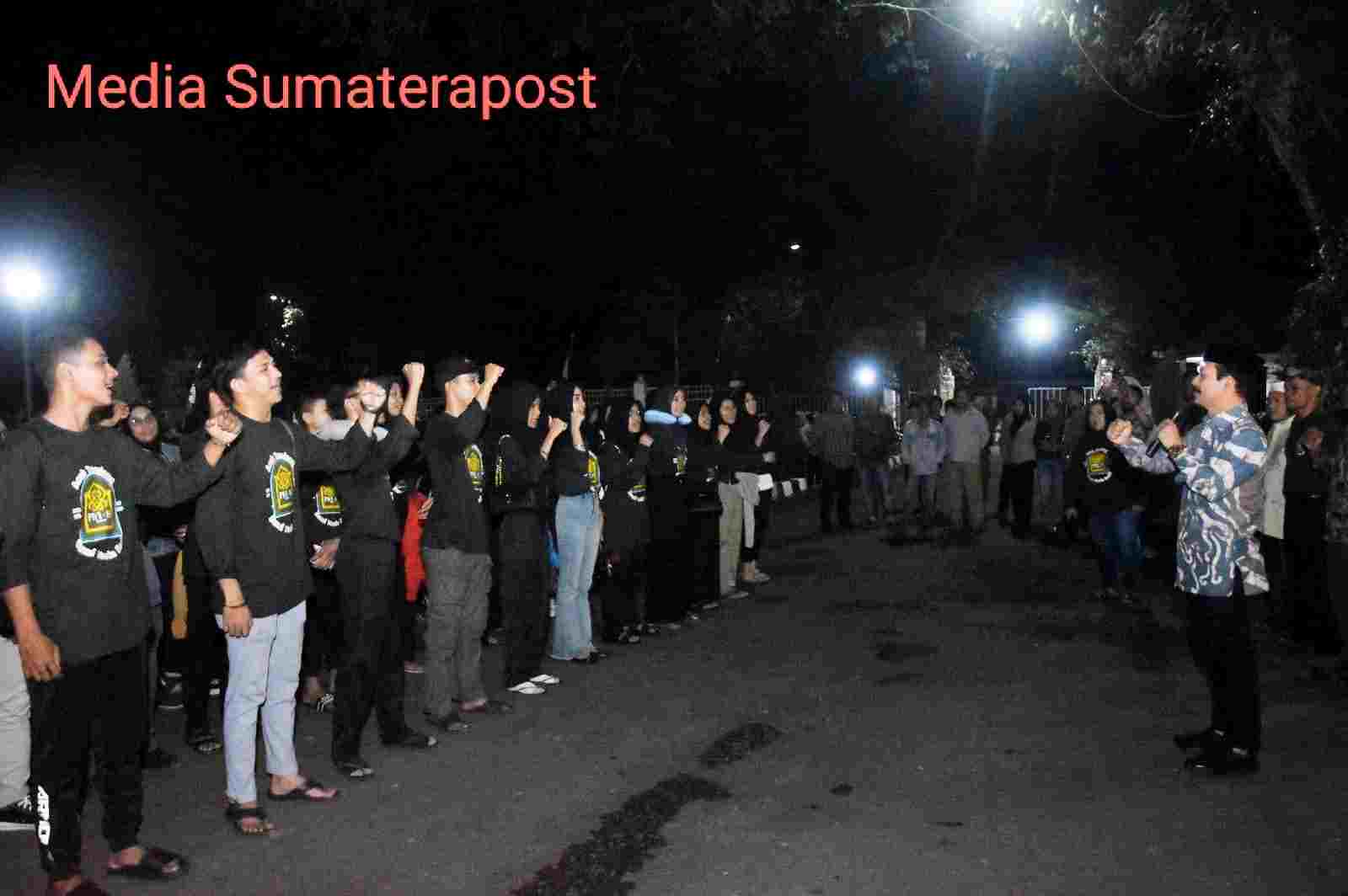 Pj Bupati Aceh Tamiang Meuarah Budiman Lepas Kontingen PKA ke-8 di Banda Aceh Pj Bupati Aceh Tamiang Meuarah Budiman Lepas Kontingen PKA ke-8 di Banda Aceh