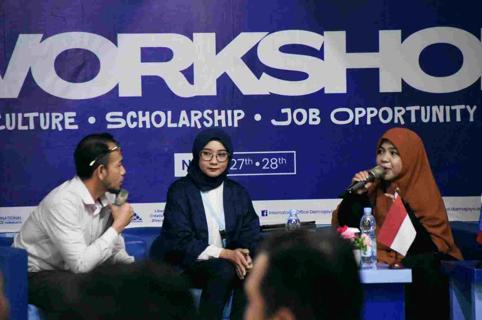 Ratusan Peserta Hadiri Workshop Culture, Scholarship and Job Opportunity di Darmajaya Ratusan Peserta Hadiri Workshop Culture, Scholarship and Job Opportunity di Darmajaya