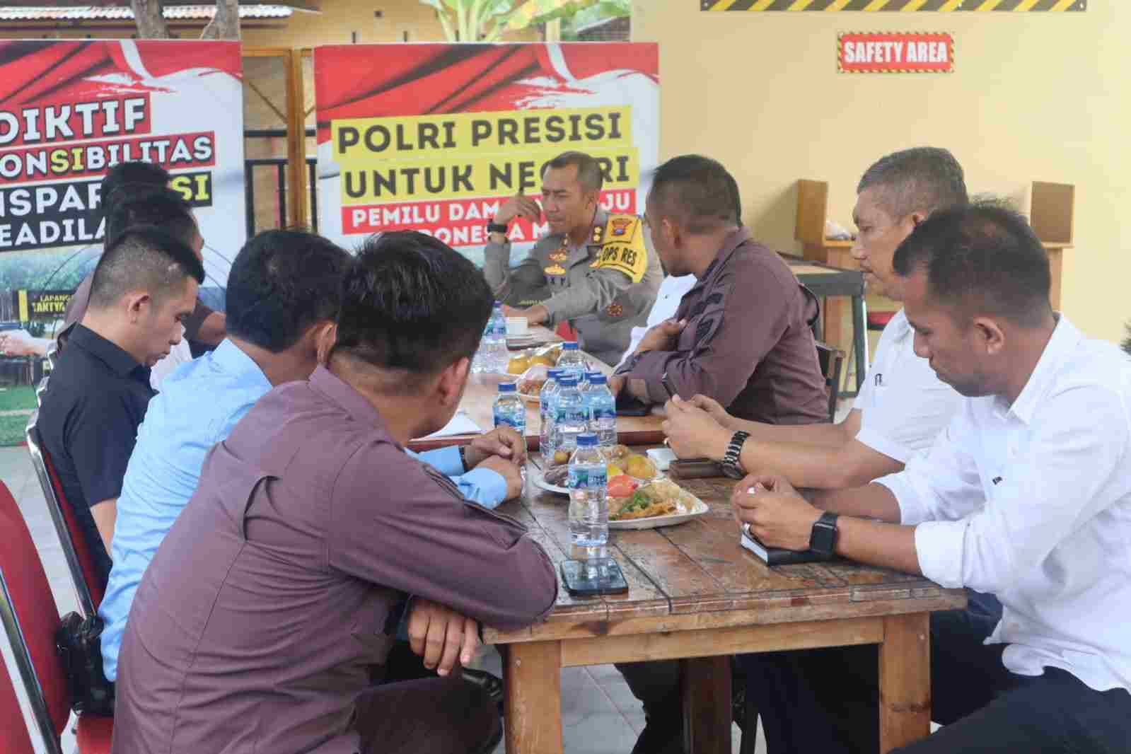 Kapolres Sergai Pimpin Diskusi Bersama, Menghadapi Masa Tahapan Kampanye Pemilu 2024 Kapolres Sergai Pimpin Diskusi Bersama, Menghadapi Masa Tahapan Kampanye Pemilu 2024