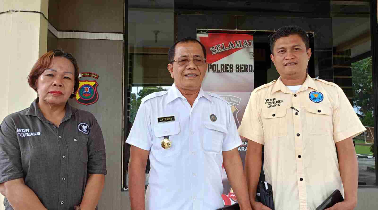 Title: Synergy Strengthened: BNNK and Sergai Police Collaborate with Millennial Anti-Drug Advocates Title: Synergy Strengthened: BNNK and Sergai Police Collaborate with Millennial Anti-Drug Advocates