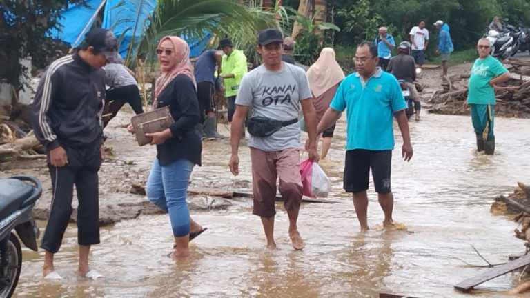 Turut Prihatin, Rahmi Wahidah Anggota DPRD Ajak Penghijauan Turut Prihatin, Rahmi Wahidah Anggota DPRD Ajak Penghijauan