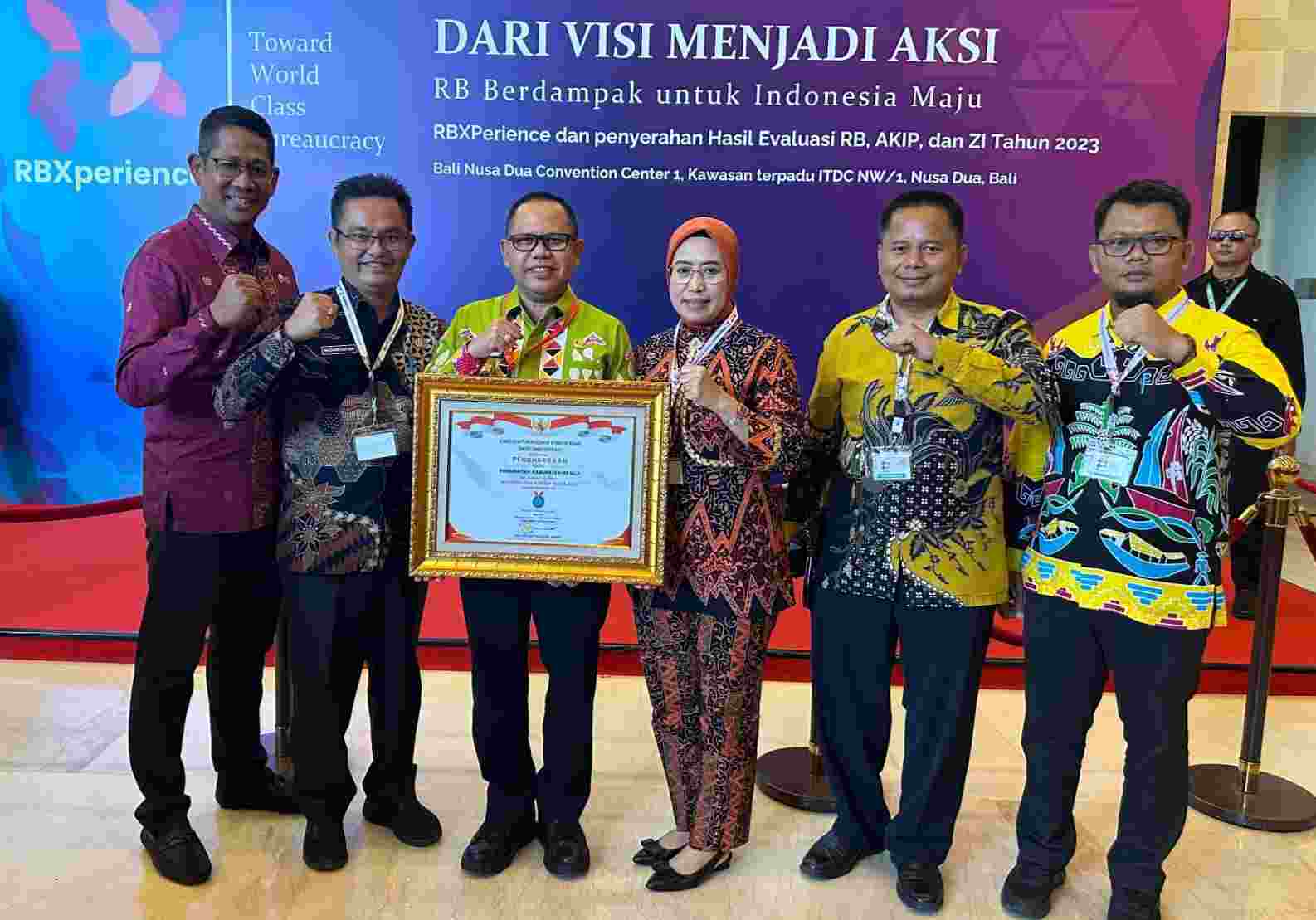 Pemkab Mesuji Raih Predikat B dalam Evaluasi Nilai SAKIP Pemkab Mesuji Raih Predikat B dalam Evaluasi Nilai SAKIP