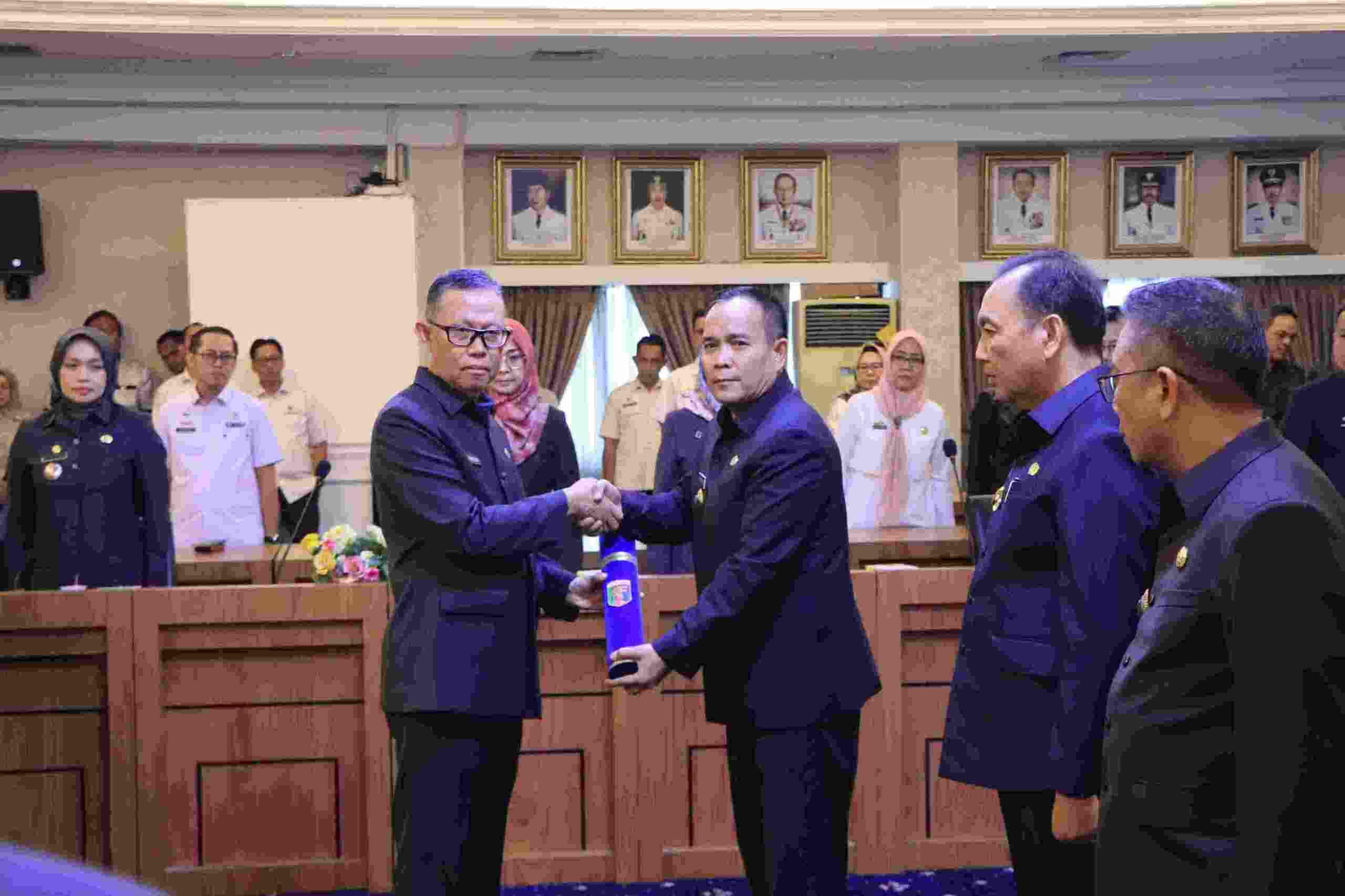 Gubernur Lampung Melantik dan Mengambil Sumpah Jabatan Pejabat Pimpinan Tinggi Pratama Gubernur Lampung Melantik dan Mengambil Sumpah Jabatan Pejabat Pimpinan Tinggi Pratama