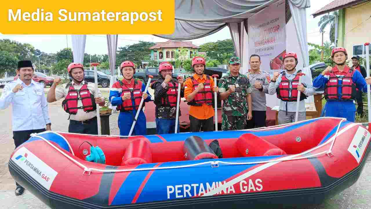 Penyerahan Bantuan Perahu Karet CSR Pertamina dengan BPBD Aceh Tamiang Penyerahan Bantuan Perahu Karet CSR Pertamina dengan BPBD Aceh Tamiang
