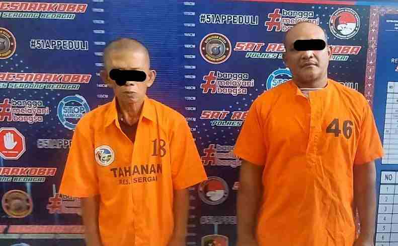 Operasi Satres Narkoba Polres Sergai, Ganja 577 Gram Disita, 2 Tersangka Dibekuk Operasi Satres Narkoba Polres Sergai, Ganja 577 Gram Disita, 2 Tersangka Dibekuk