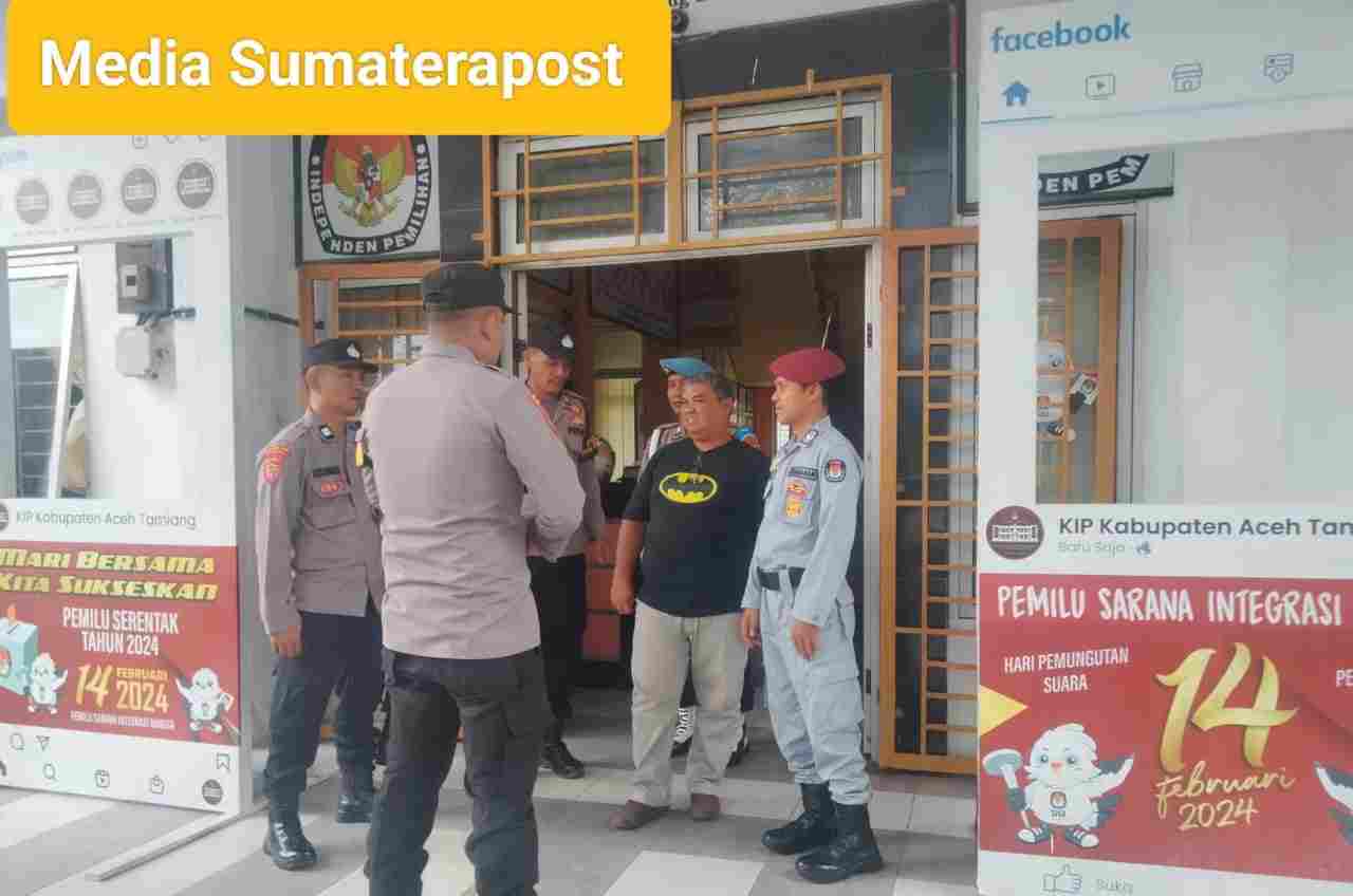Personil Polsek Karang Baru Patroli ke Kantor KIP Atam dan Gudang Logistik Pemilu Personil Polsek Karang Baru Patroli ke Kantor KIP Atam dan Gudang Logistik Pemilu