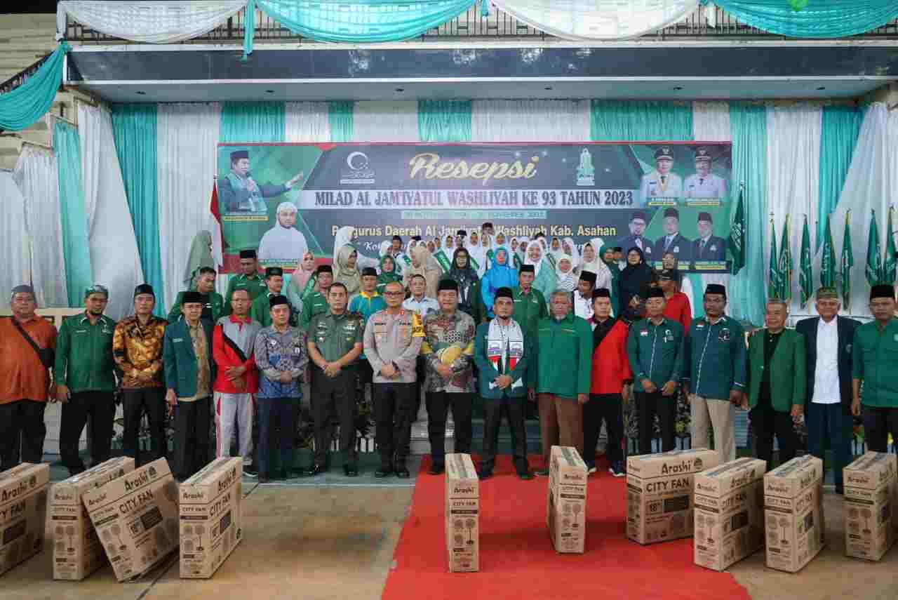 Wabup Taufik Zainal Abidin Ikuti Resepsi HUT ke-93 Al Jam’iyatul Washliyah Wabup Taufik Zainal Abidin Ikuti Resepsi HUT ke-93 Al Jam’iyatul Washliyah